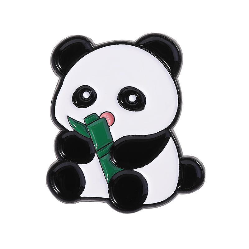 Söt Panda som äter Bambu Emaljpins Tecknad Rolig Djur Broscher Knapp till Krage Ryggsäck Smycken Gåvor För Barn Vänner