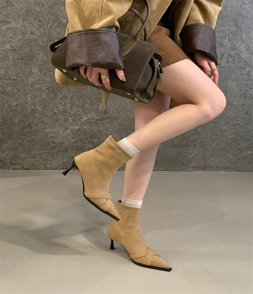 

French retro pointed heel elastic thin boots women s 2025 autumn and winter new niche fashion versatile sleeve short boots 39 абрикосовый