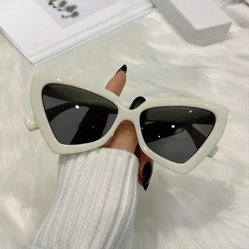 Cute Sexy Vintage Cat Eye Sunglasses Woman Small Black White Triangle Retro Ladies Sun Glasses Leopard Female Eyewear