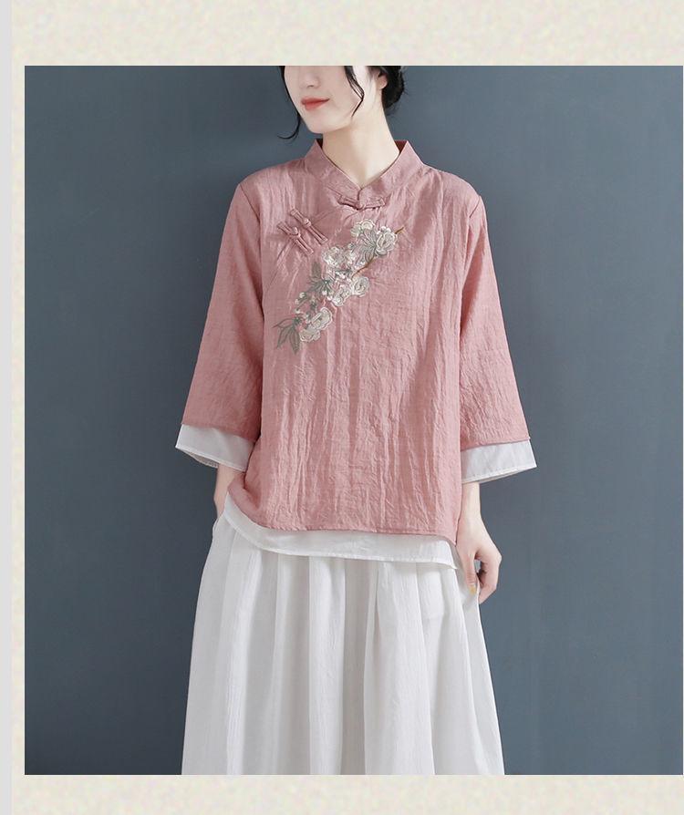 

Женская рубашка с пуговицами в китайском стиле в стиле ретро 2023 Весна/Лето: Имитация двухкомпонентного купальника, хлопок-лен, рукав 3/4, вышитый дизайн. L розовый