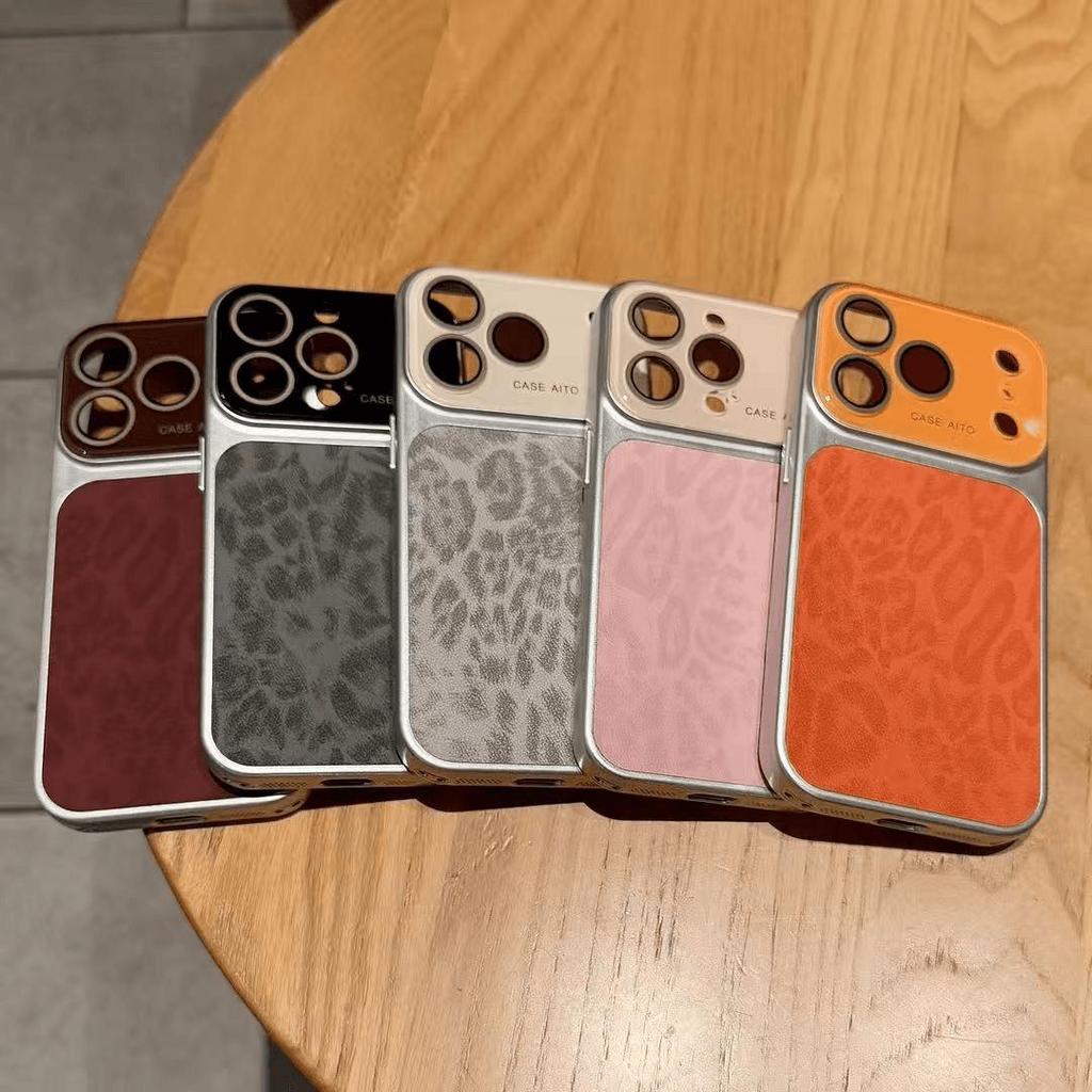 AI Integrated Camera Button iPhone 17 Pro Max Leopard Print Case with Large Window