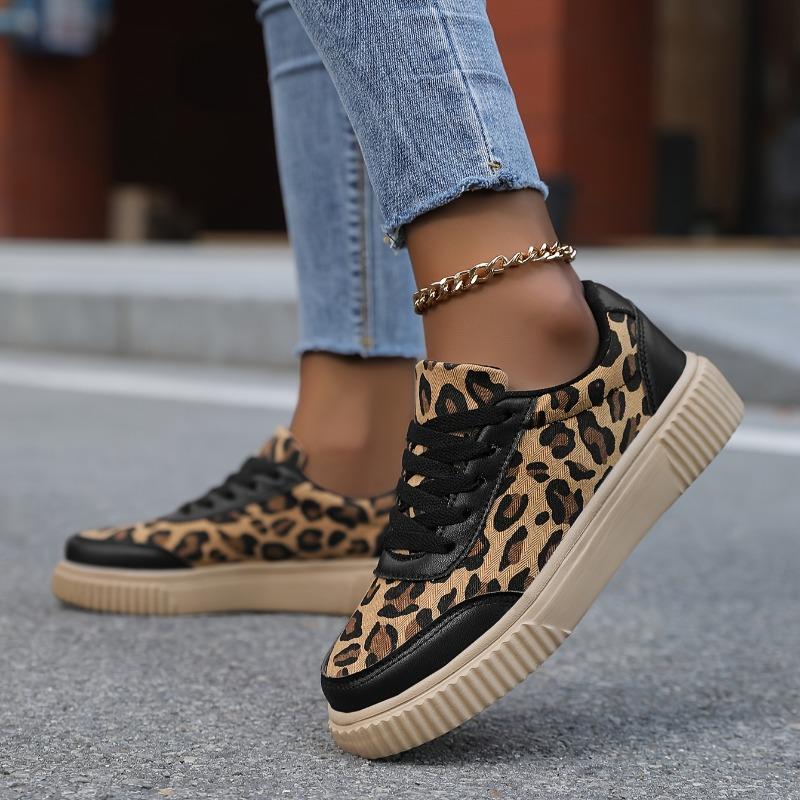New Women's Fashionable and Comfortable Casual Sports Shoes with Leopard Print Made of Artificial Cover, Suitable for Outdoor Entertainment Activities