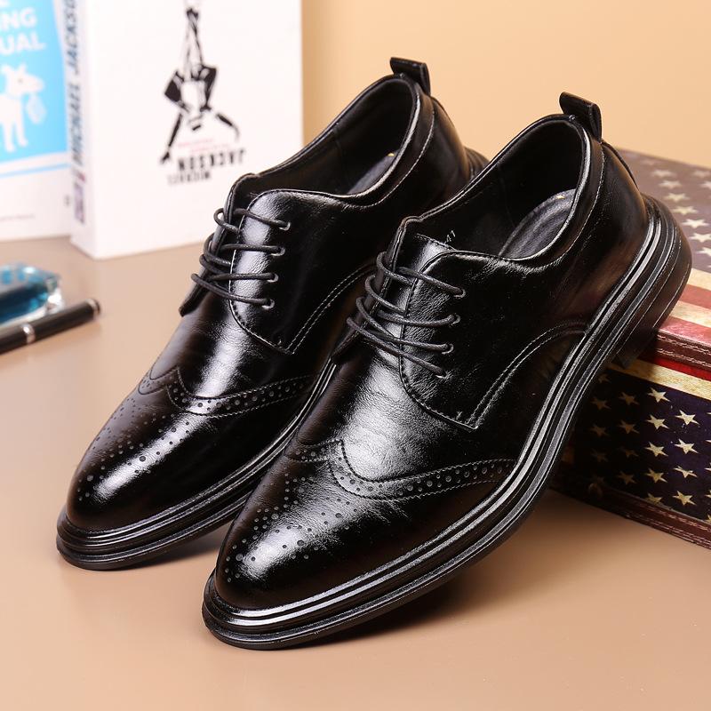 

2025 Spring New Large Size Leather Shoes British Office Brock Carved Business Dress Men s Leather Shoes 38
