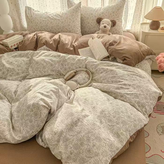 Super Soft Cotton Chenille Bear Embroidery Bedding Set - 4-Piece Simple Cartoon Duvet & Sheet