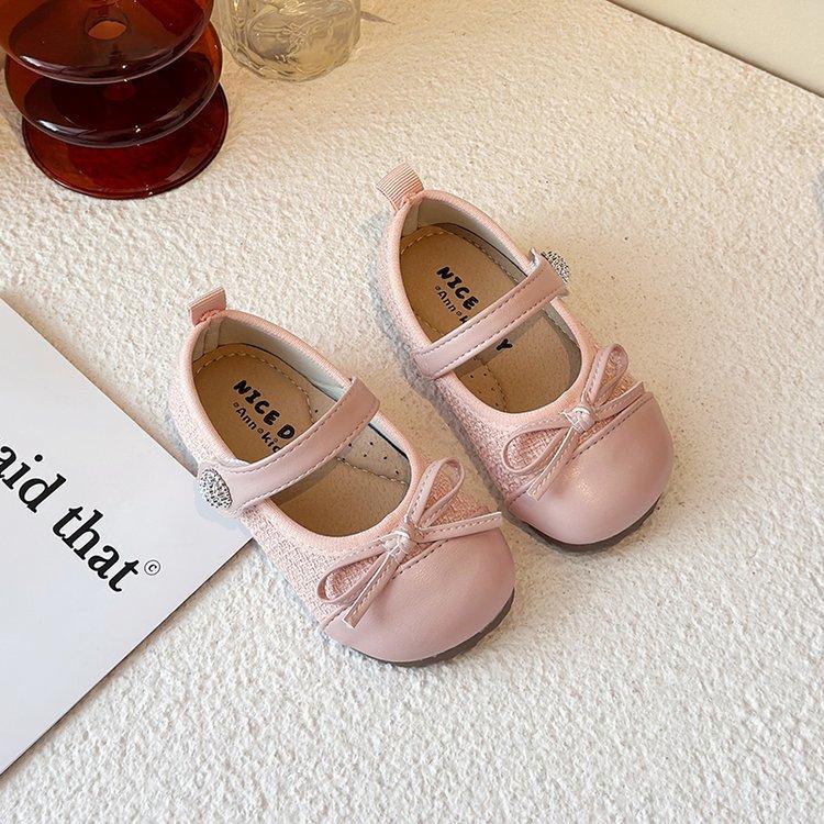 Girls' Korean version of versatile princess shoes 2025 spring and autumn new Velcro light mouth small leather shoes medium children soft sole sing