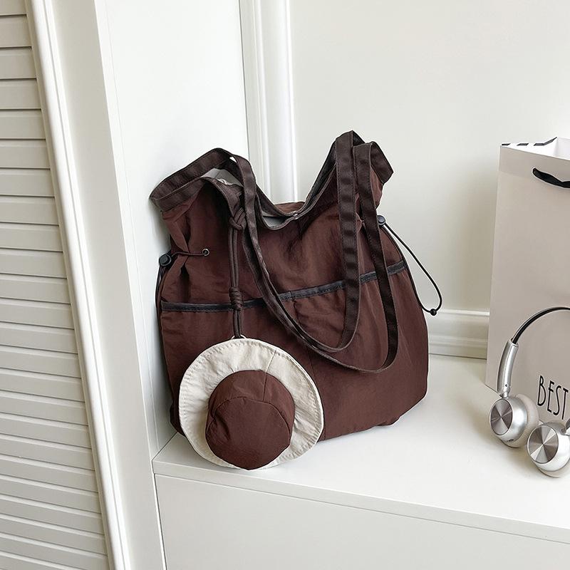 

Simple personality, fashion trend, casual texture, large-capacity bag 2025 autumn new women s shoulder tote bag Without pendant коричневий