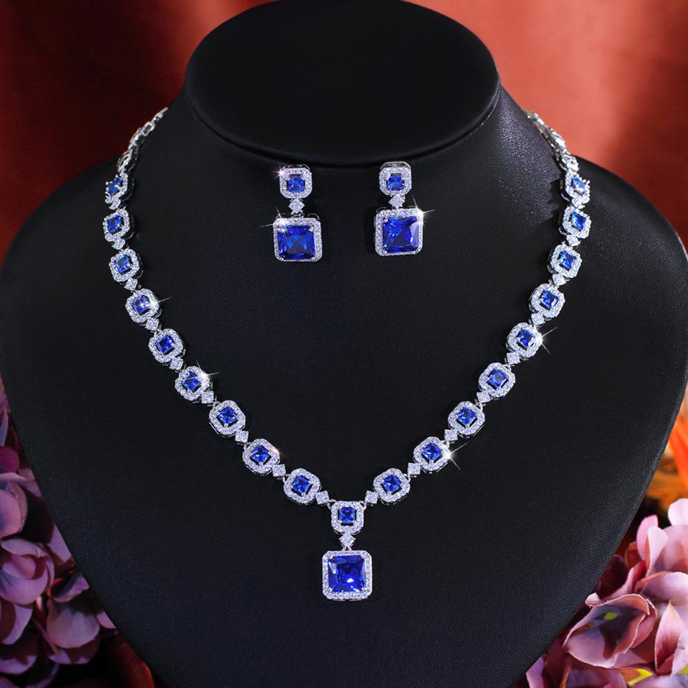 

Ювелирные изделия класса люкс, Роскошный квадратный циркон, Набор из двух предметов, Ожерелье для вечернего платья невесты, Серьги, Цепочка-чокер.