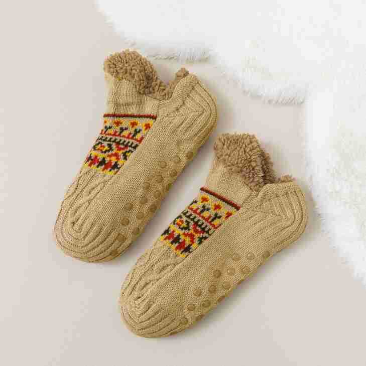 Winter Floor Socks, Sock Covers with Thick Velvet, Female Adult Adhesive, Anti Slip and Warm Indoor Home Socks, Male Socks, Shoe Covers