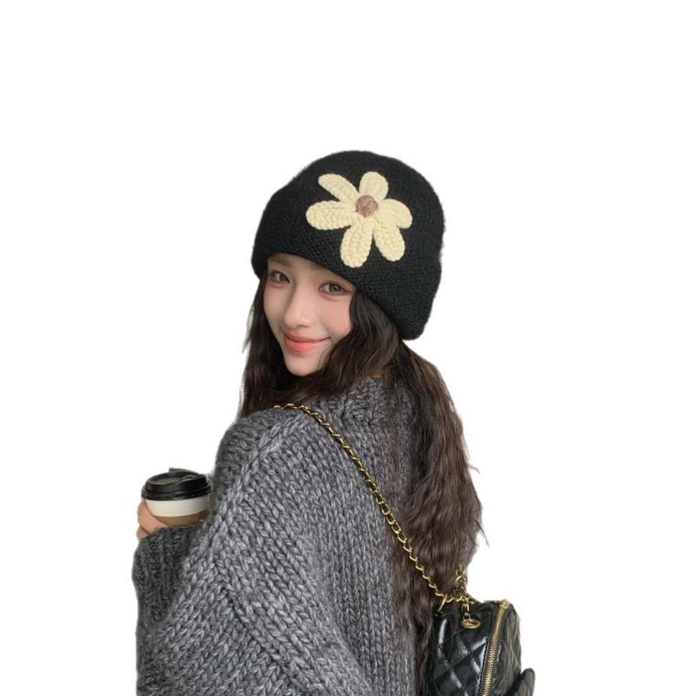 Polyester 3D Floral Knitted Beanie Hat Ear Protection Earflap Hat Outdoor Activities