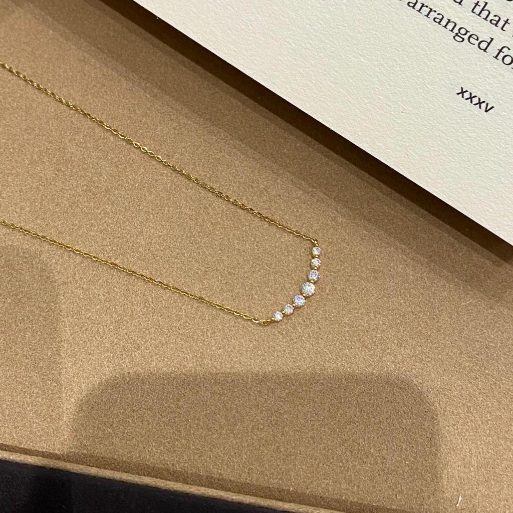 Sparkling Moissanite Diamond Necklace: Gold-Plated 925 Sterling Silver Pendant with Clavicle Chain