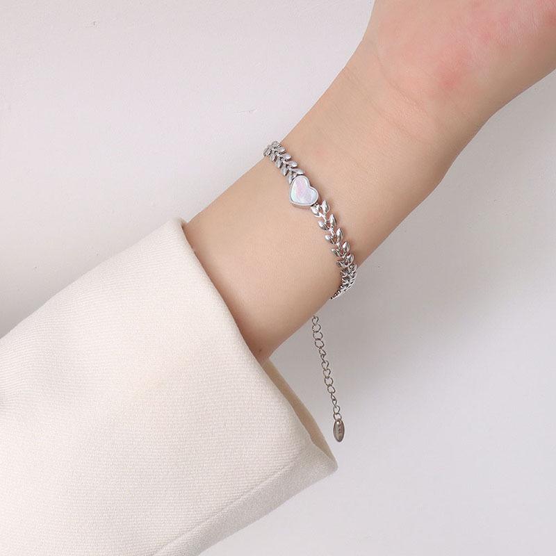 European Wheat Ear Bracelet: White Mother-of-Pearl Heart, 18K Gold-Plated Titanium Steel Jewelry.