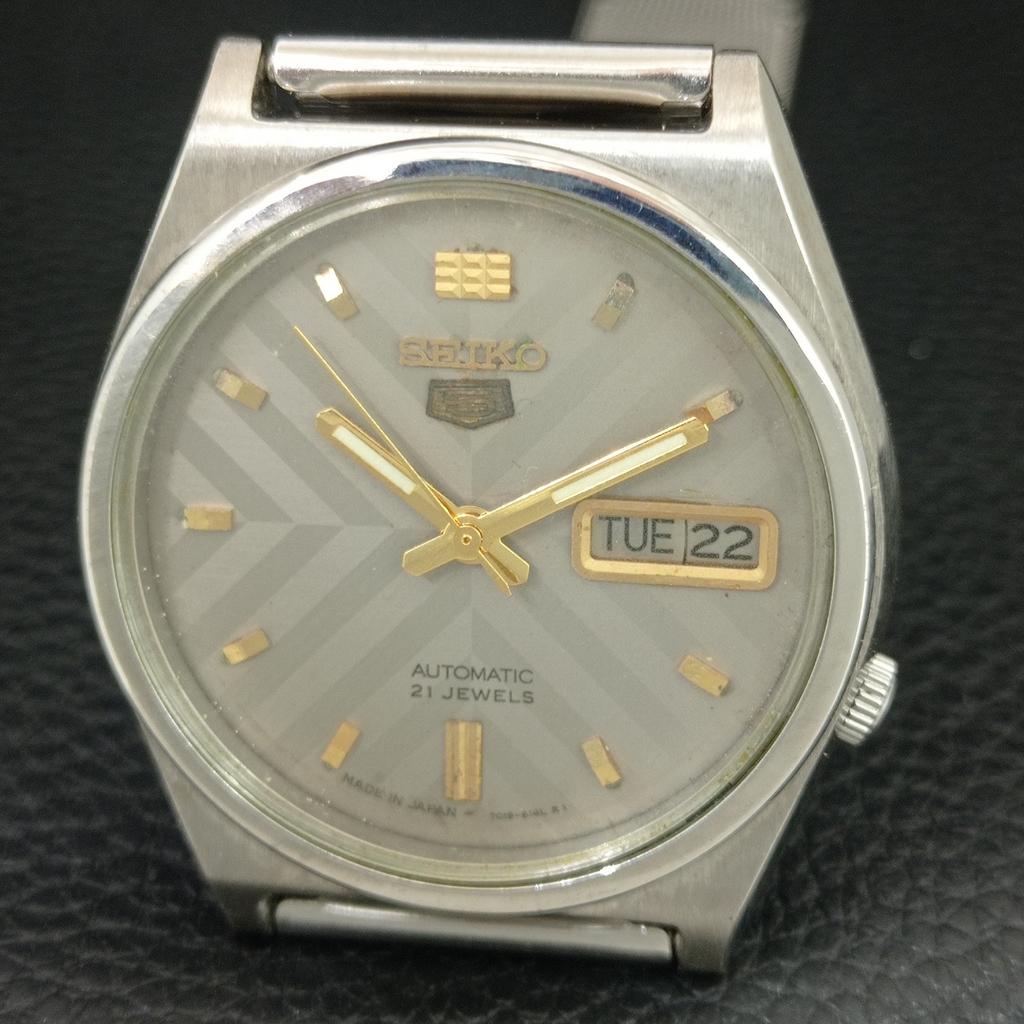 VINTAGE SEIKO 5 AUTOMATIC 7019A JAPAN MENS ORIGINAL DIAL WATCH a709163-1