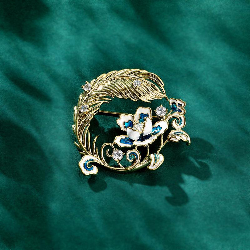 

Брошь Пион Перо Высококлассная Женская Ретро Эмалевая Брошь Темпераментная Булавка Аксессуары для Пальто Костюма