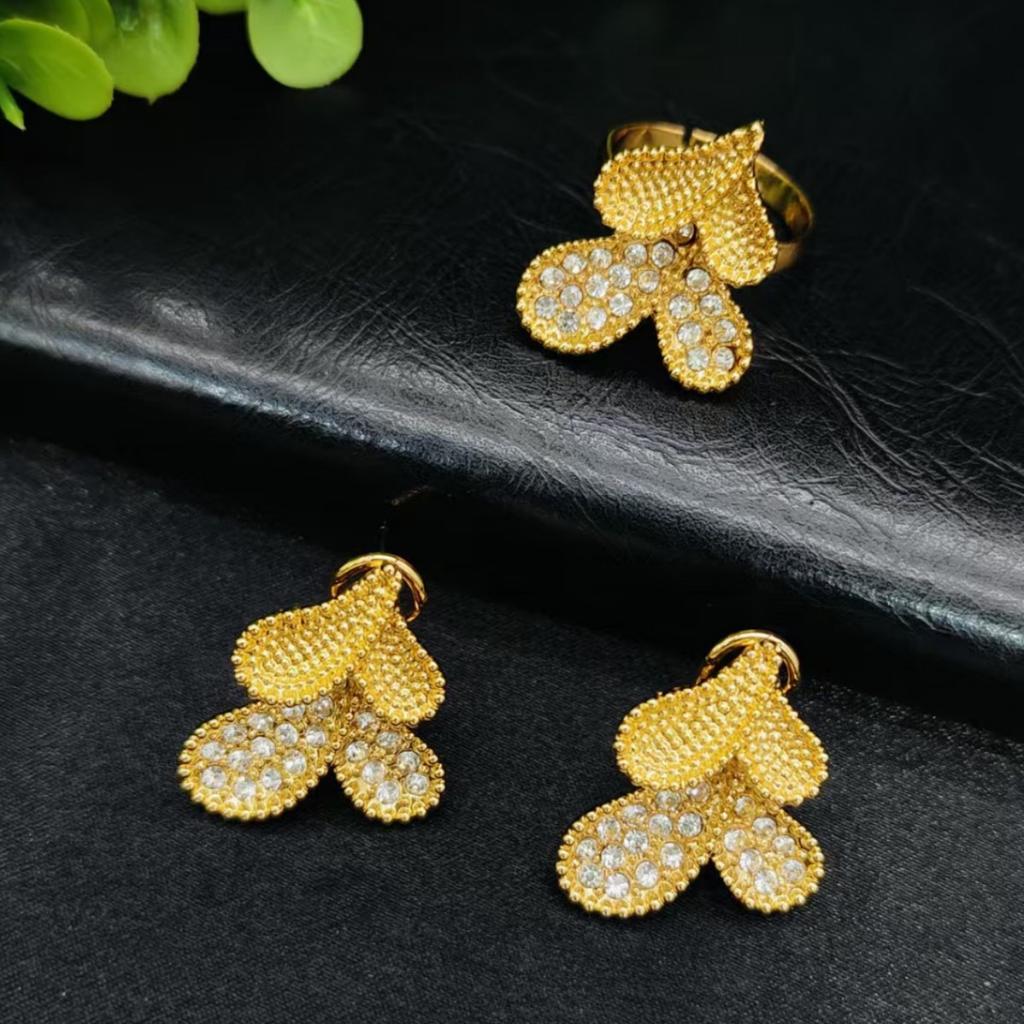 24k Gold Plated Zircon Vintage Four Piece Heart Shape Jewelry Set Necklace Earrings Ring Wedding Gift Bride Accessories Women