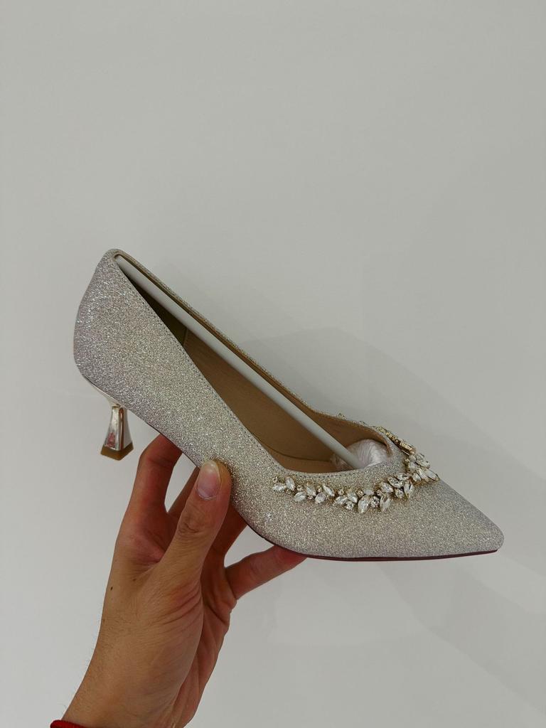 Red wedding shoes, women's show clothes, two wear stiletto bridal shoes 2025 new pregnant women thick heel Chinese dress shoes