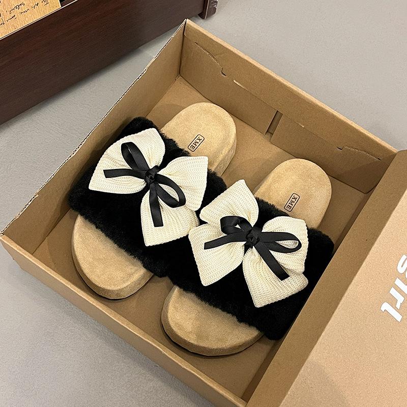 Retro Comfortable Girls Flat-bottomed Fluffy Slippers Autumn Cartoon Cute Warm Casual One-footed Thick-soled Cotton Slippers