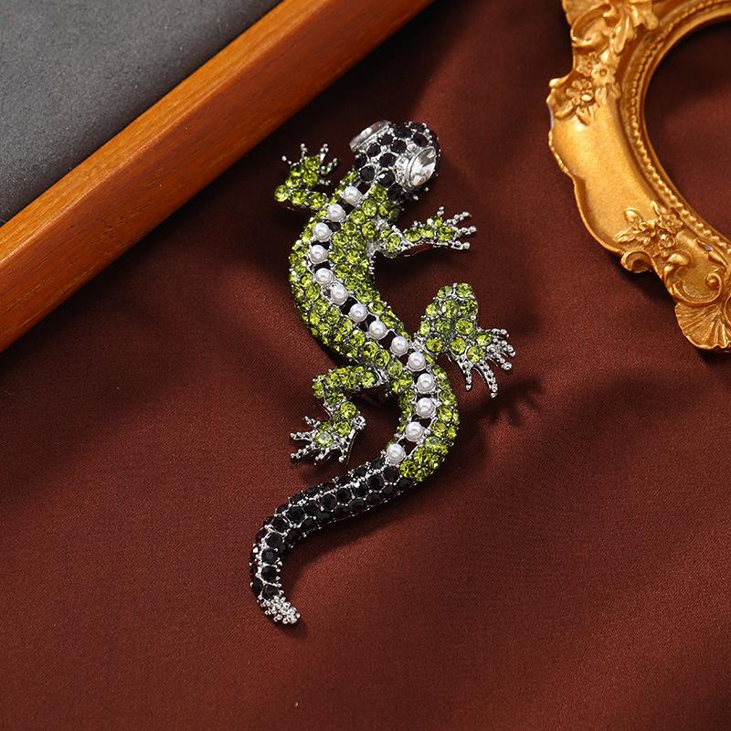 SKEDS Classic Women Men Vintage Crystal Lizard Badges Brooch Fashion Baroque Boutique Shining Pin For Ladies's Clothing Coat