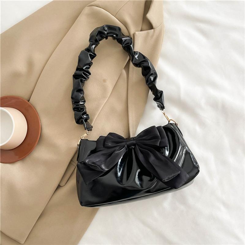 

Premium bag women s 2025 new chain shoulder underarm bag versatile pleated messenger small square bag чёрный