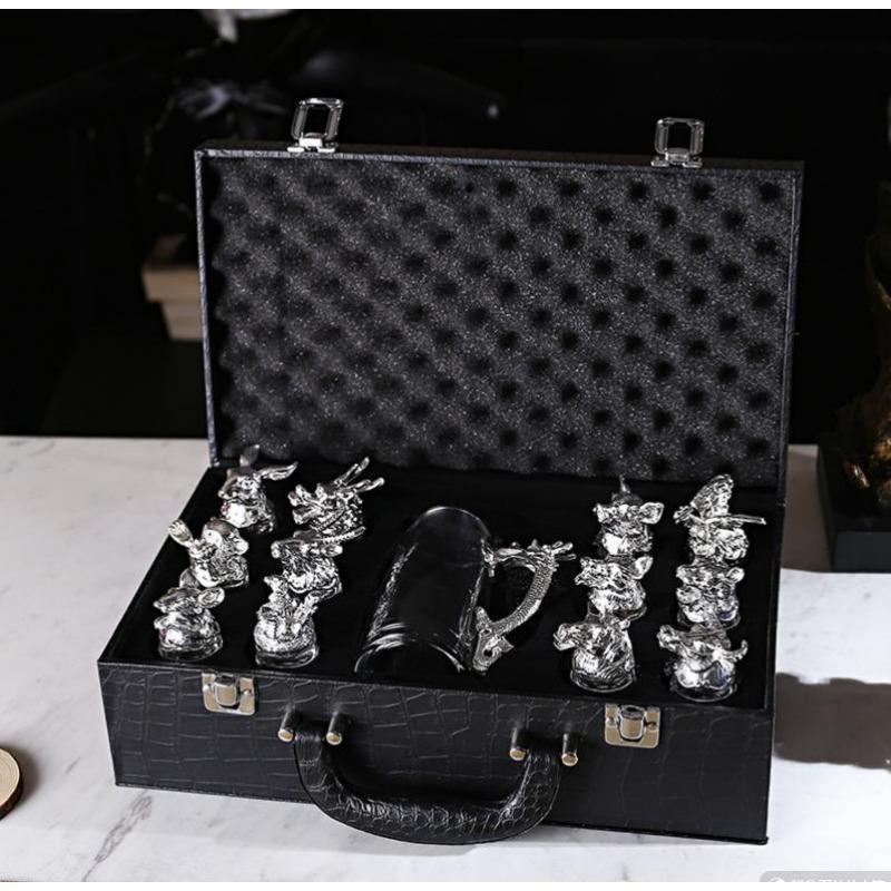 Tolv Zodiakus Likör Vinglas Set Hushåll Små Vinglas Pluntor Kinesisk Imitation Europeiska Dryckesvaror Utsökt Gåva