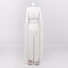 Elegante Vestido Blanco de Encaje con Cuello Alto, Mangas tipo Chal y Cintura Calada