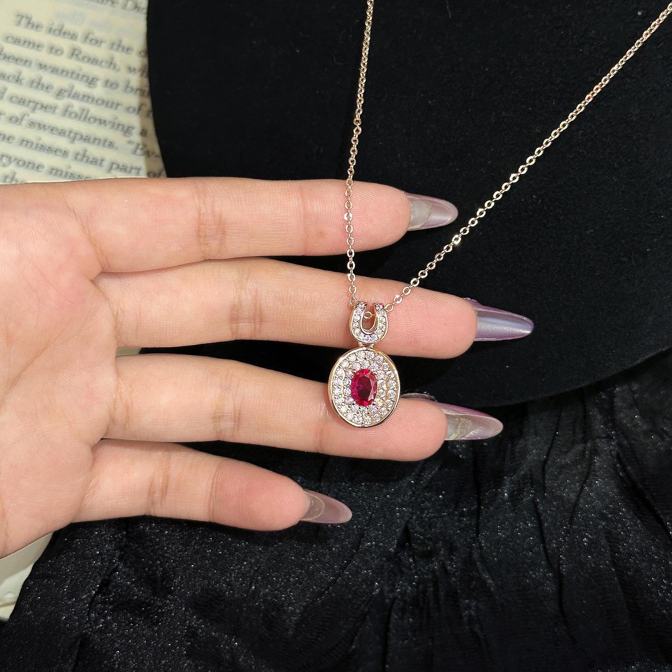 Explosive Seiko Full Diamond Oval U-Shaped Pendant Necklace Clavicle Chain