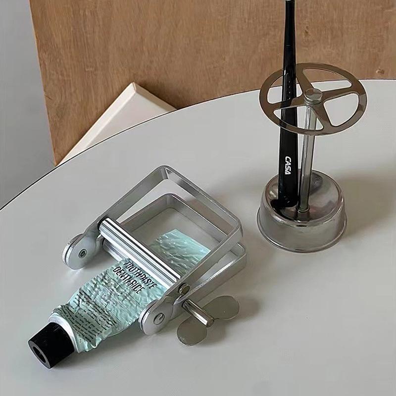 New Stainless Steel Toothbrush Stand Toothpaste Holder Home Storage Organizer Kitchen Rack Bathroom Tool Lazy Tube Squeezer
