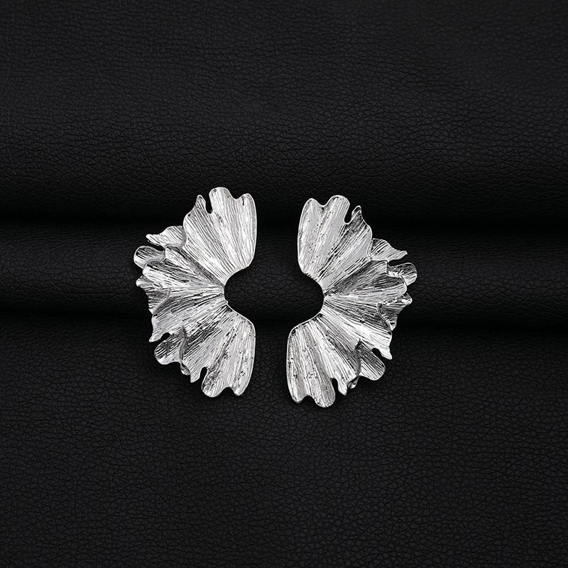 Creative Leaf Flower Earrings Gold Silver Earrings Europe And United States Exaggerated Cold Wind Senior Sense Earring Women