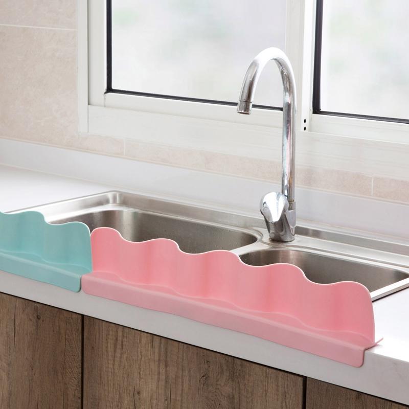 

Water Splash Guard Baffle Board Sucker Wash Basin Sink Board Kitchen Gadget Pink