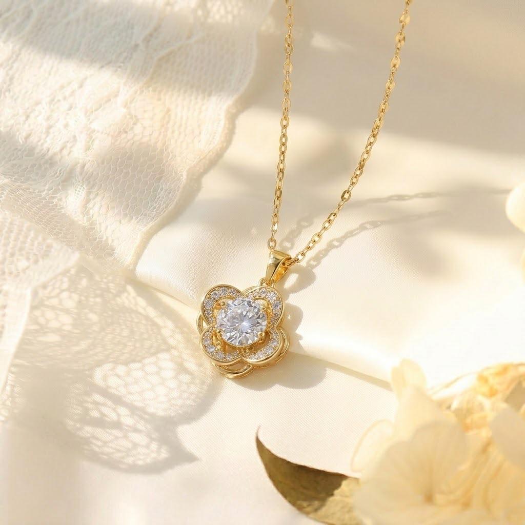 Women's Titanium Steel Rotatable Flower Necklace - Fashionable, Simple, Versatile Clavicle Chain Jewelry.