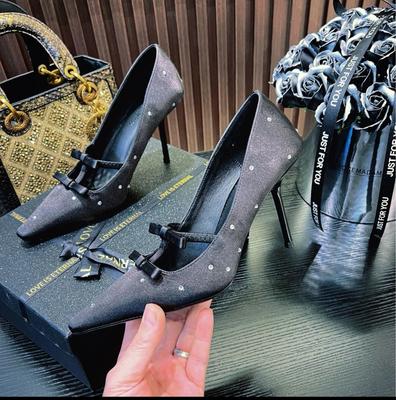 Premium Franse temperament strik vierkante neus zwarte strass enkele schoenen damesschoenen 2025 Mary Jane hoge hakken