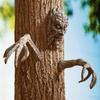 3Pcs/Set Horrified Ghost Facial Design Scary Bark Miniatures Tree Hugger Statues Halloween Decorations Bark Sculpture