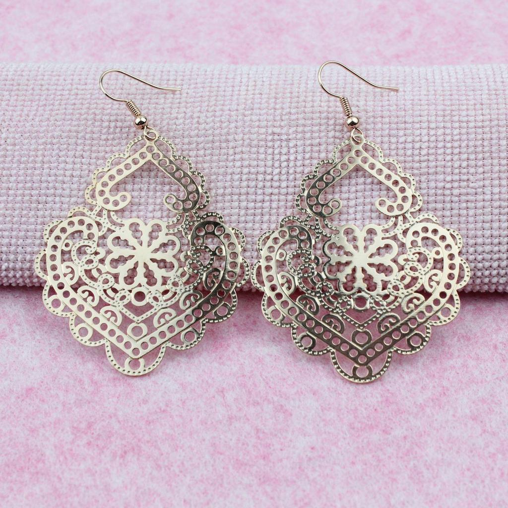European and American Rose Gold Heart Lock Earrings for Women