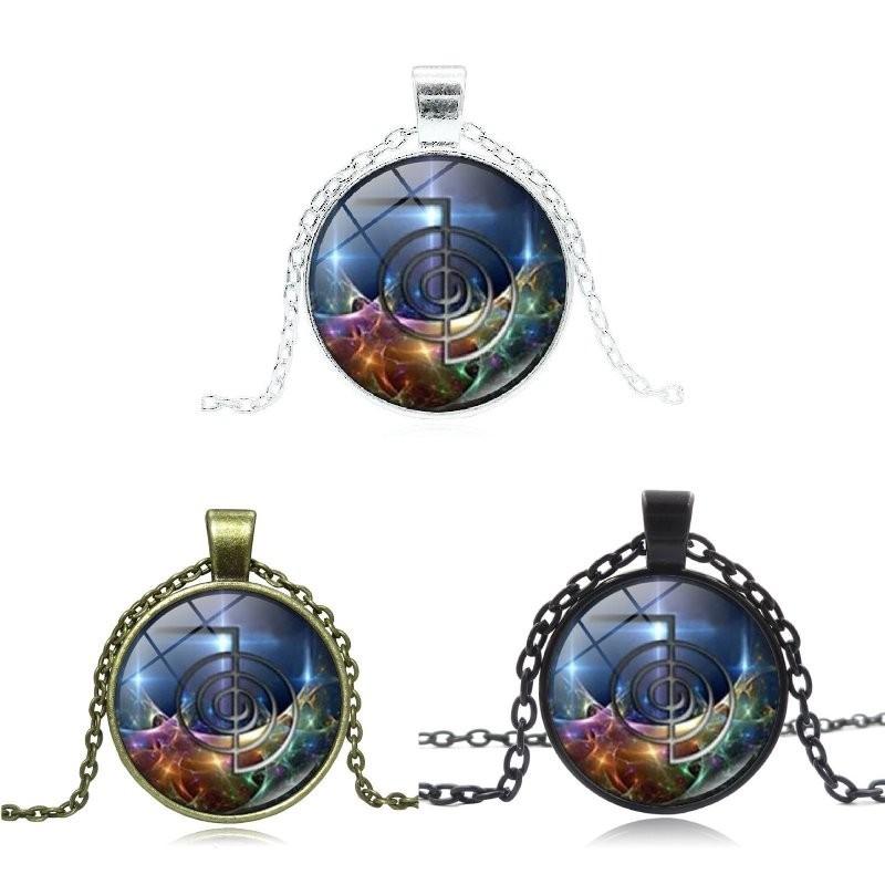 Beautiful Plated Alloy Time Gemstone Pendant Necklace Ideal For Fashionable Outfits