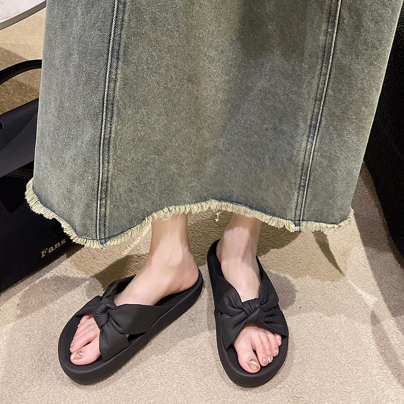 2024 summer new platform beach shoes women's fashion one-character open-toed women's slippers small fragrant women's sandals