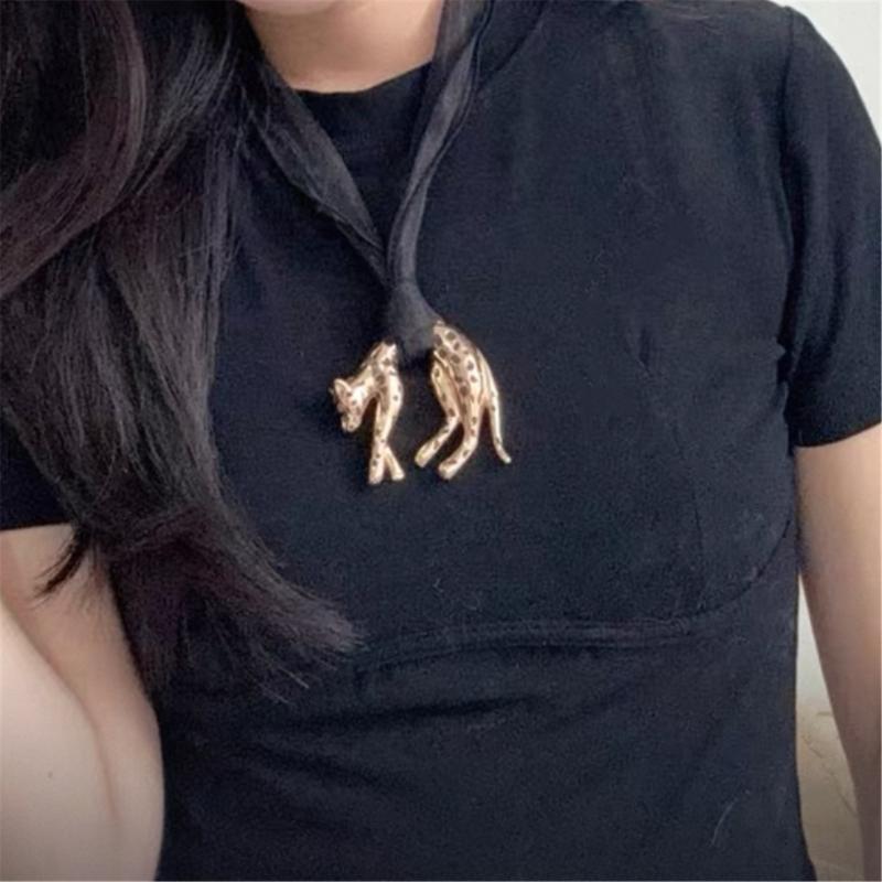 Edgy Leopard Charm Necklace With Sustainable Coating Lightweight Alloy Jewelry For Men Women Gothic Style Accessories
