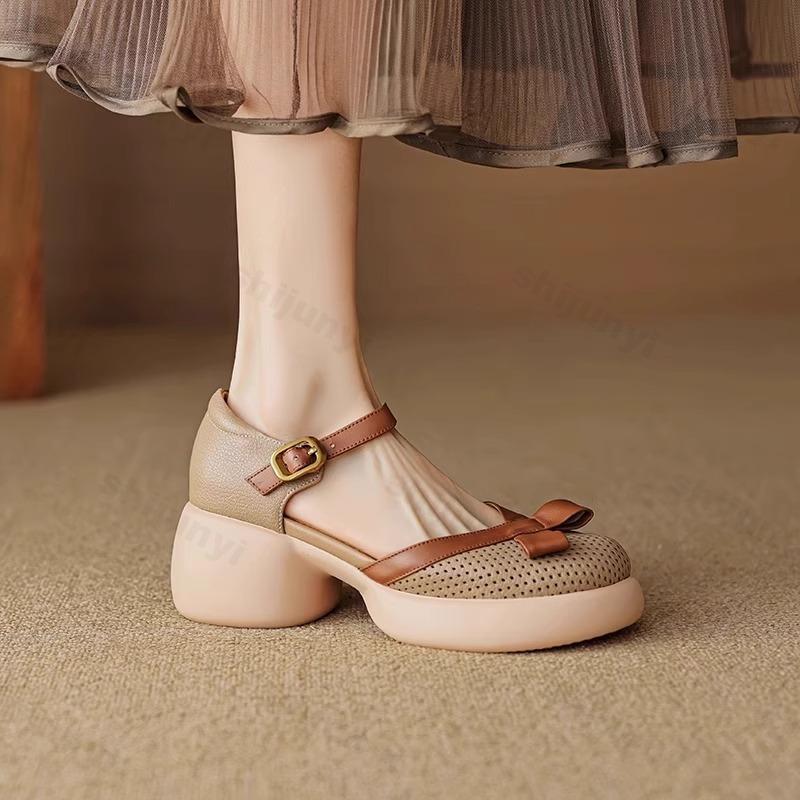 Fashion Retro Style Hollow Toe Breathable Thick Heel Sandals for Women's Summer 2025 New Fashion Bows Designed Elegant Comfortable Pumps