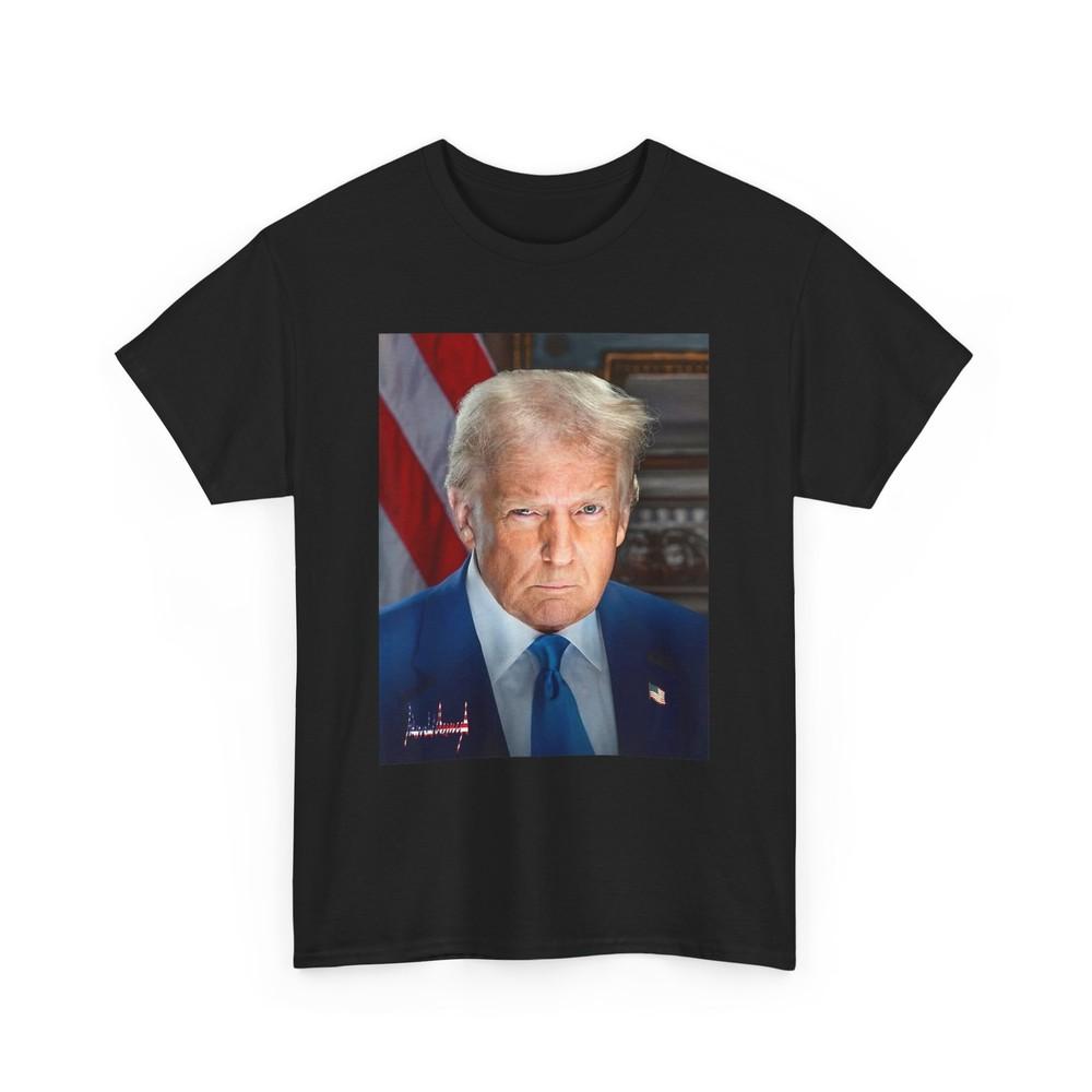 

Trump Official Portrait US Flag Signature 4th of July 45 47 T-Shirt 4XL