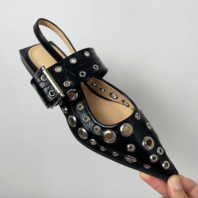 Fashion Big Size Luxury Footwear Red Women Flats Shoes Fashion Metal Buckle Female Casual Slingback Hollow Ladies Sandals Shoes Mules