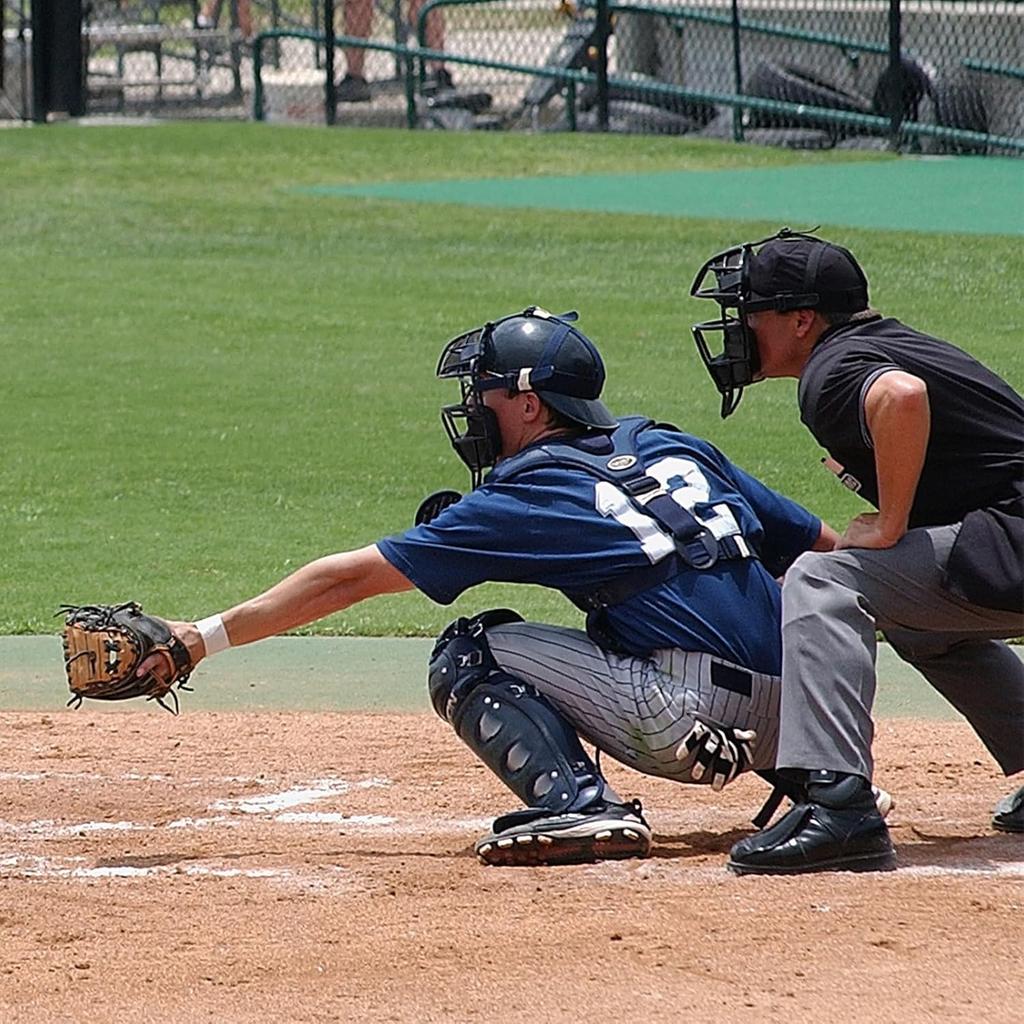 Baseball Catcher Mask Umpire Mask,Full-Face Protection Mask for Baseball,Lightweight Secure Fit Provides Maximum Protection and Comfort – Does Not