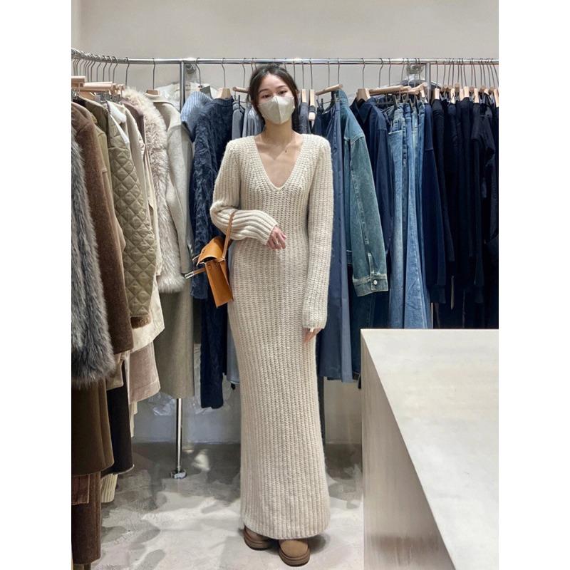 Beautiful rich daughter long deep v-neck sweater with knitted bottoming dress for women's autumn and winter