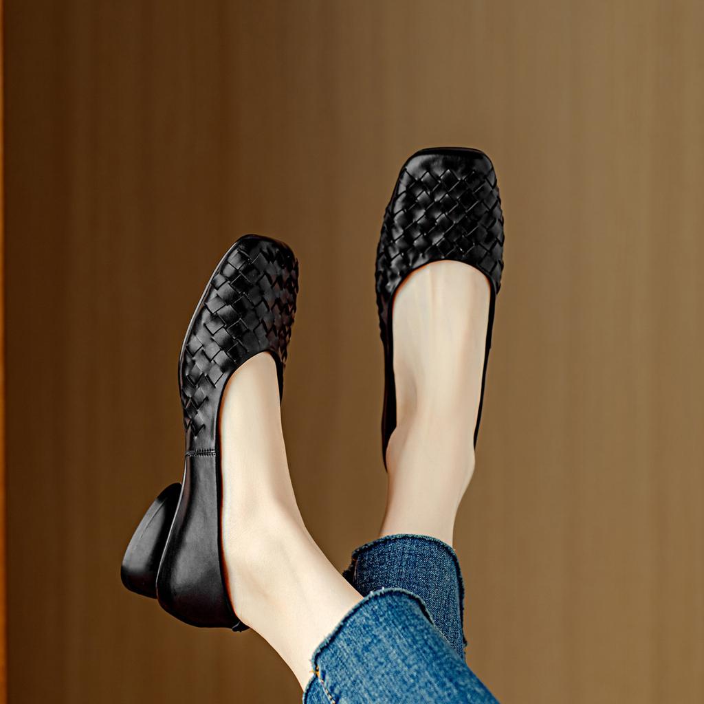 Spring and autumn of 22, square head low heel shallow mouth single shoes woven retro flat shoes flat heel