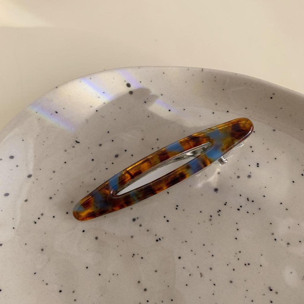 Acetate Hollow Oval Hair Clip - Simple Girly Duckbill for Bangs & Wispy Hair.