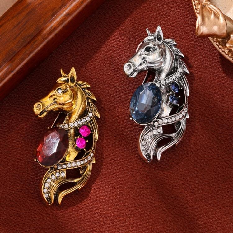 Fashion Horse Head Shape Brooch Decorative Pin Birthday New Year Gift For Friend Family Fashion Forward Badge