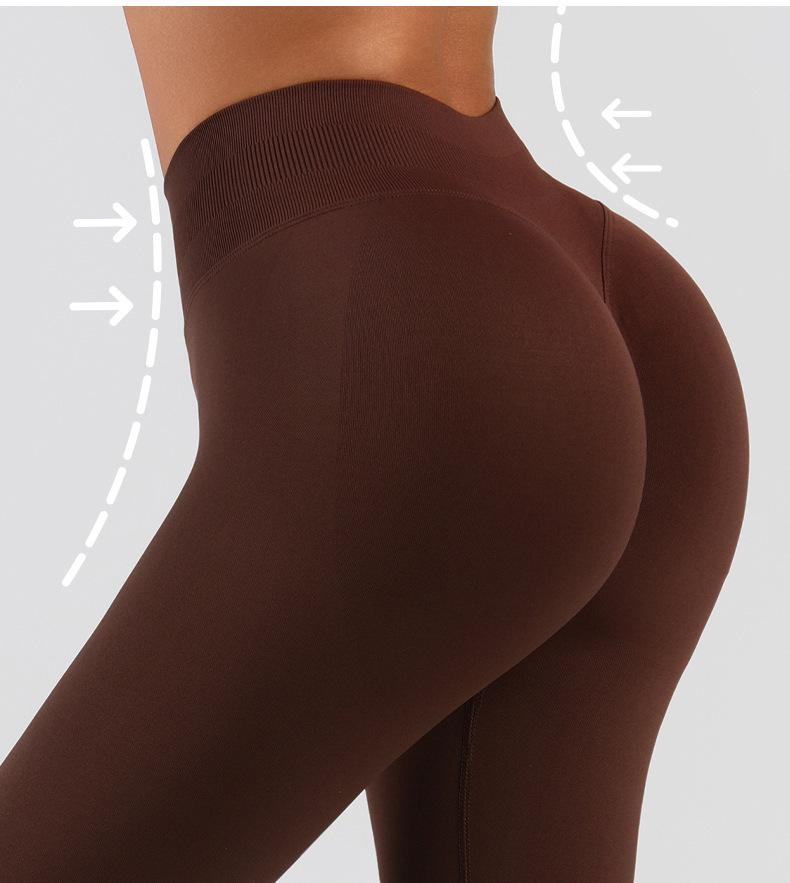 Women's High-Waist Seamless Slim-Fit Peach-Enhancing Fitness Leggings with Separate Waistband for Cycling.