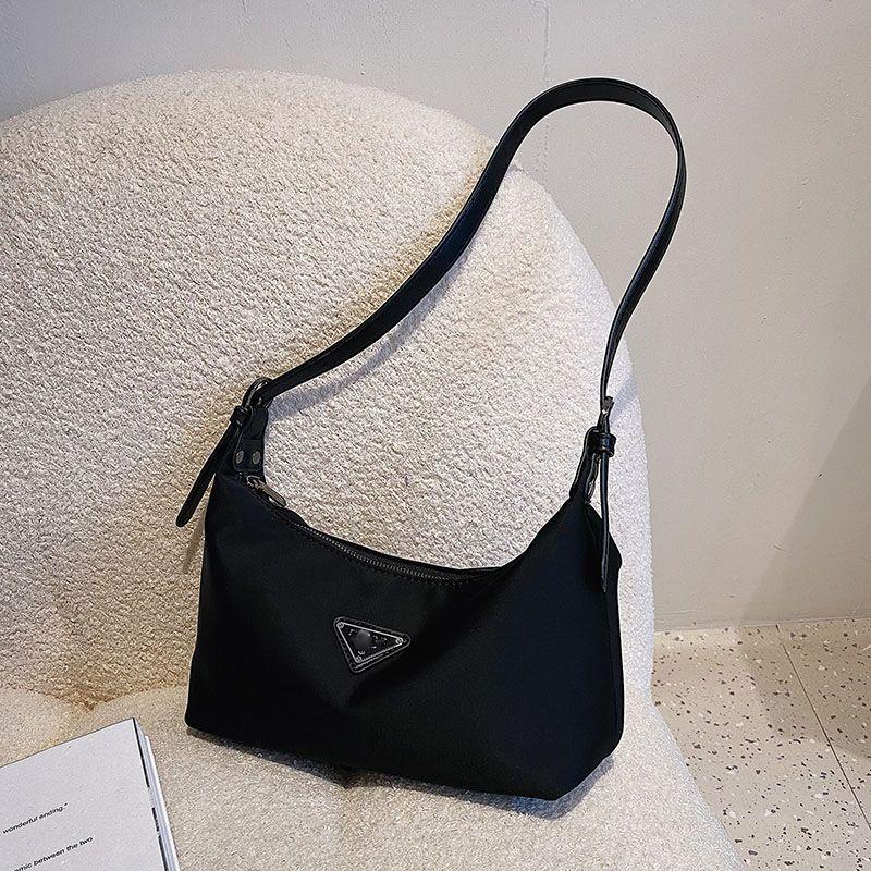 Autumn and Winter Counter Oxford Cloth Small Bag Women's 2025 New High-end Shoulder Armpit Bag Fashionable Women's Shoulder Bag