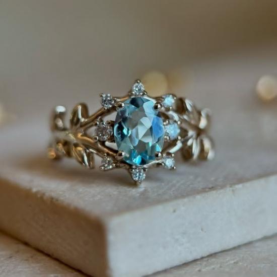 New gold-plated ring with aquamarine gemstones Leaf-shaped creative women's ring, simple and stylish