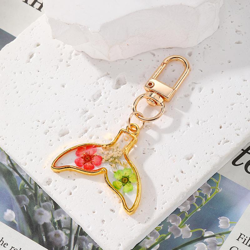 1PC Butterfly & Fishtail Colorful Resin Keychain Creative Waterdrop Metal Plated Dried Flower Key Holder Irregular-shaped