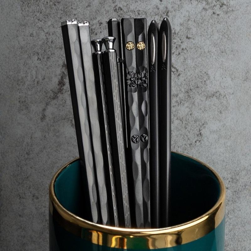 New 5 Pairs Black Silvery Alloy Chopsticks Non Moldy High-end Chopsticks Household Tableware for Easter, Ramadan, Christmas