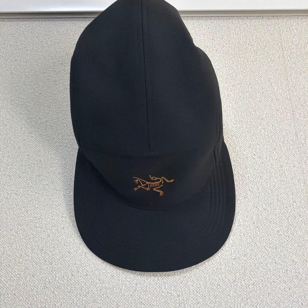 Used ARC TERYX hat