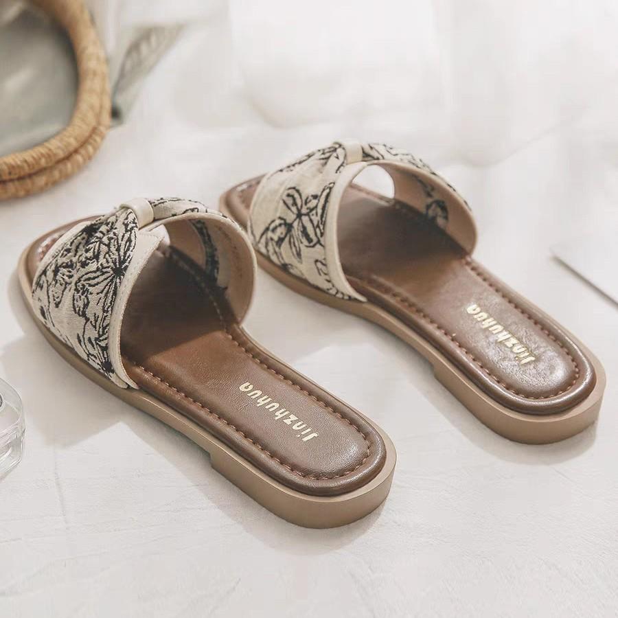 Plochá podrážka se sukní, národní styl cool pantofle, dámské letní venkovní, vílí styl je krásný 2025 nový francouzský styl móda